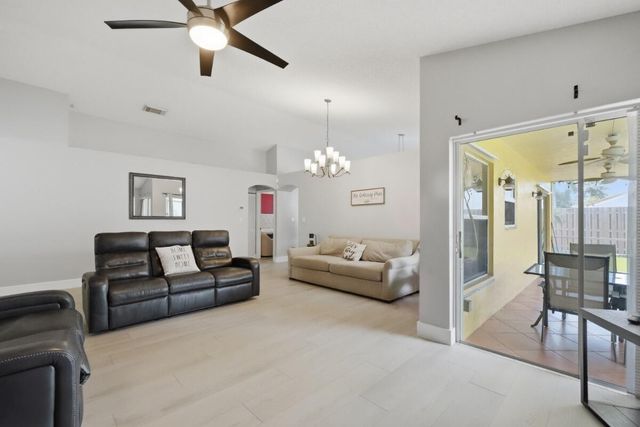 12564 NW 10TH Place, Sunrise, FL 33323