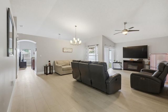 12564 NW 10TH Place, Sunrise, FL 33323