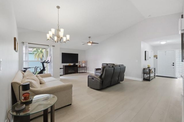 12564 NW 10TH Place, Sunrise, FL 33323