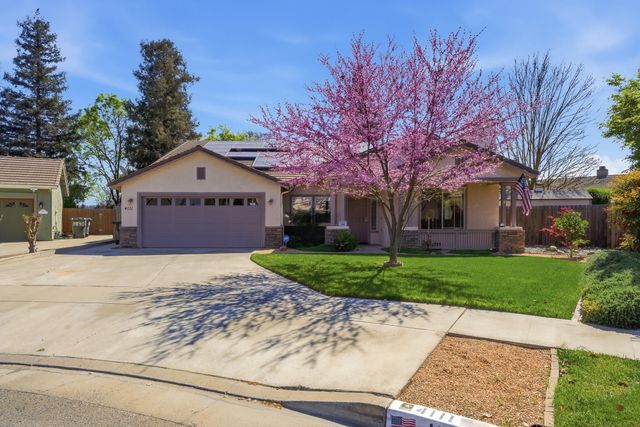 4111 W Redding Avenue, Visalia, CA 93277
