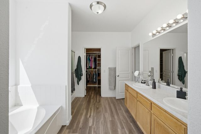 4111 W Redding Avenue, Visalia, CA 93277