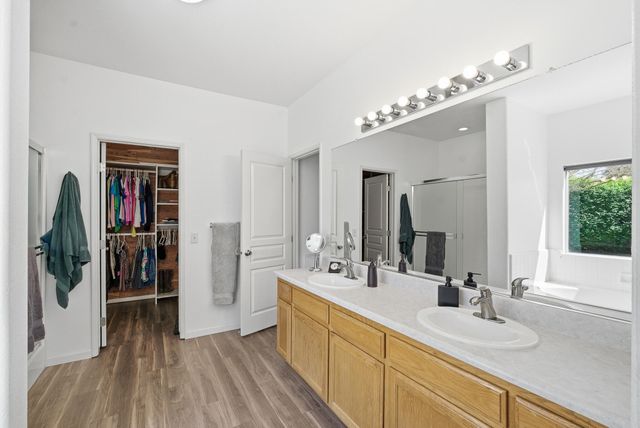 4111 W Redding Avenue, Visalia, CA 93277