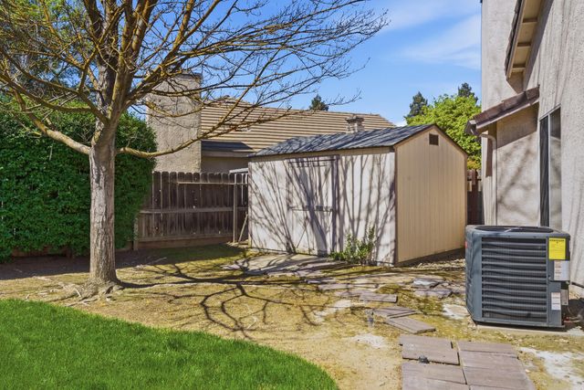 4111 W Redding Avenue, Visalia, CA 93277