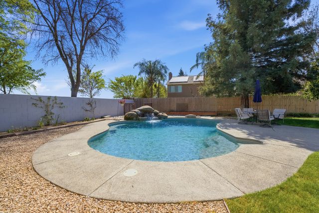 4111 W Redding Avenue, Visalia, CA 93277