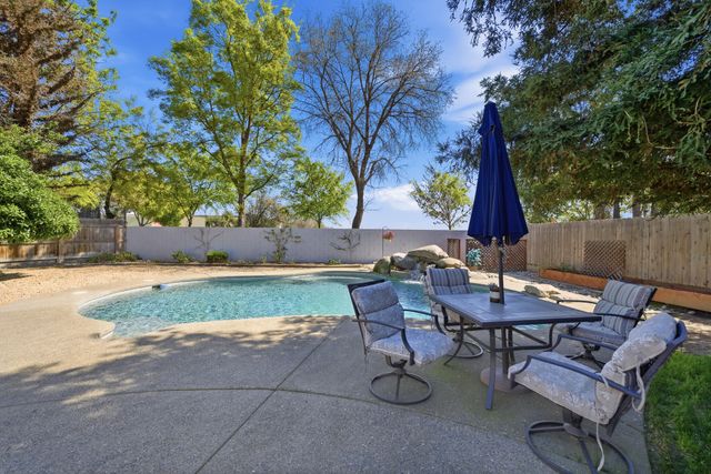 4111 W Redding Avenue, Visalia, CA 93277