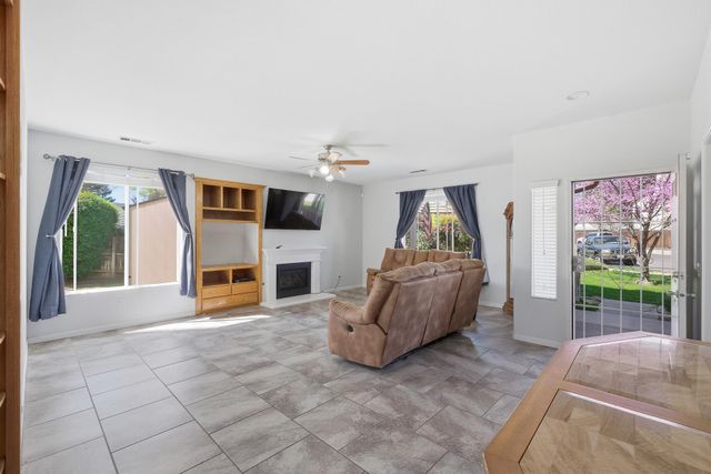 4111 W Redding Avenue, Visalia, CA 93277