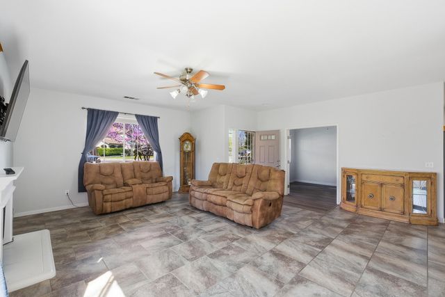 4111 W Redding Avenue, Visalia, CA 93277