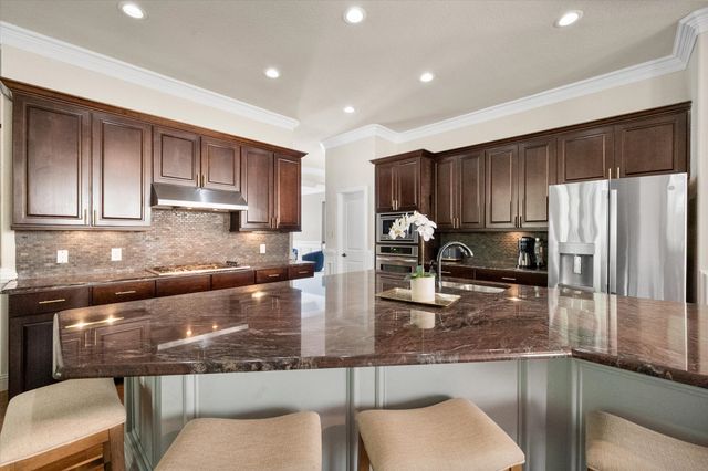 2711 Stonebriar Court, Arlington, TX 76001