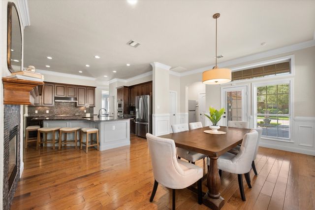 2711 Stonebriar Court, Arlington, TX 76001