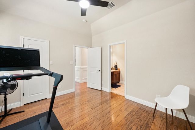 2711 Stonebriar Court, Arlington, TX 76001