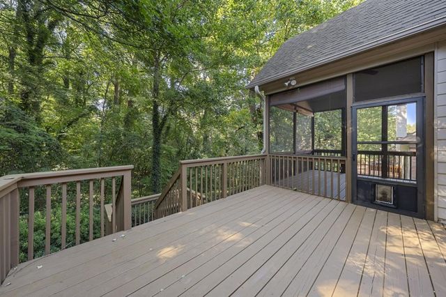 1003 Nottingham Lane NE, Brookhaven, GA 30319