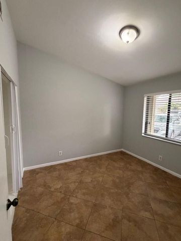 3076 S Oakland Forest Drive 503, Oakland Park, FL 33309