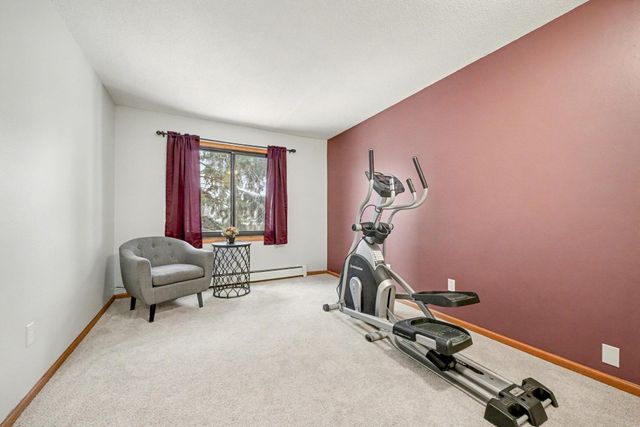 1690 Highway 36 w 224, Roseville, MN 55113