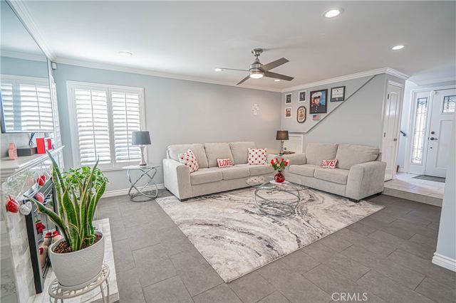 27738 Hyssop Lane, Saugus, CA 91350