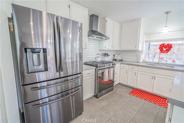 27738 Hyssop Lane, Saugus, CA 91350