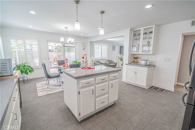 27738 Hyssop Lane, Saugus, CA 91350