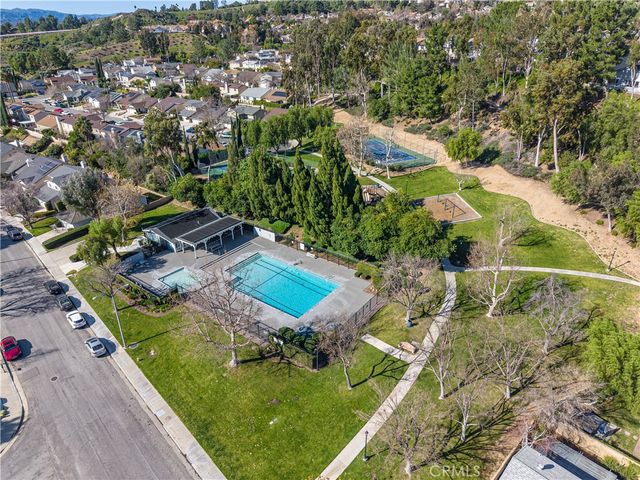 27738 Hyssop Lane, Saugus, CA 91350