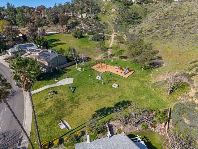 27738 Hyssop Lane, Saugus, CA 91350