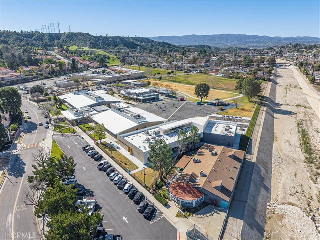 27738 Hyssop Lane, Saugus, CA 91350