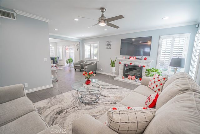 27738 Hyssop Lane, Saugus, CA 91350