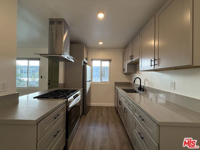 11543 Venice Boulevard 2, Los Angeles, CA 90066