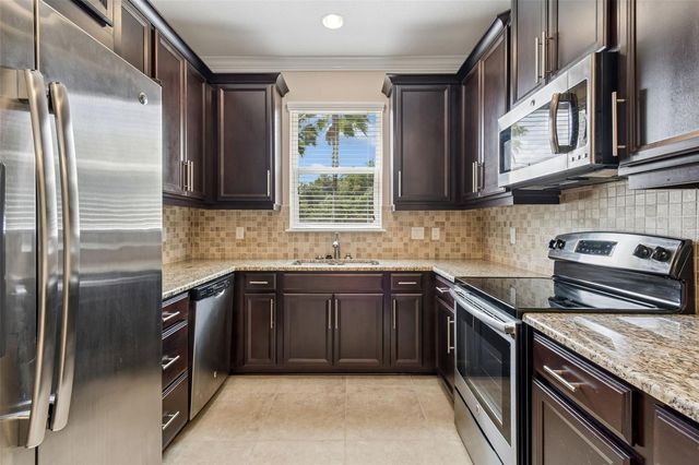 606 CABERNET WAY, Oldsmar, FL 34677