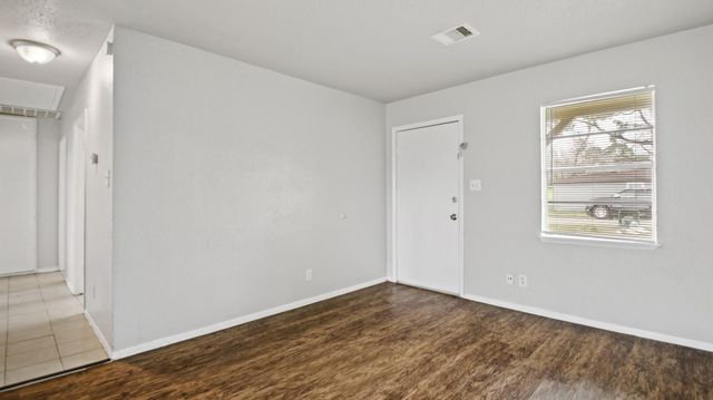 612 Marshall Road, Angleton, TX 77515