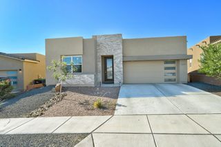 5224 BULLSEYE Road NE, Rio Rancho, NM 87144