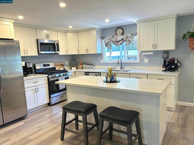 54 Kay Dr, Vallejo, CA 94590