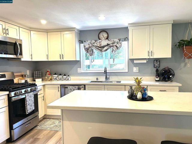 54 Kay Dr, Vallejo, CA 94590