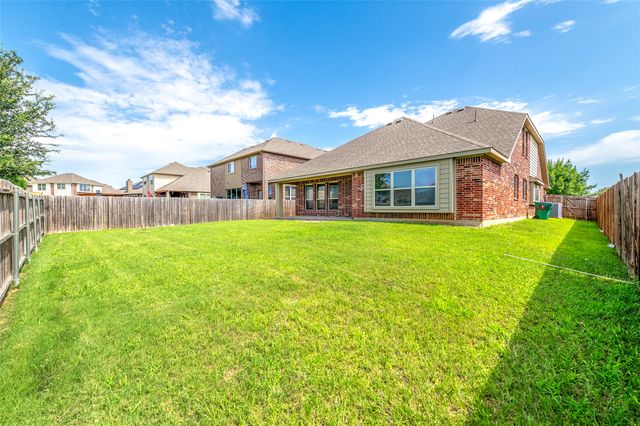8117 Canyon Drive, Aubrey, TX 76227