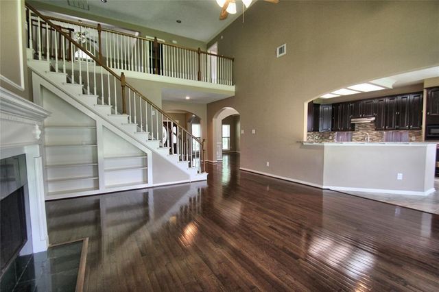 7114 Emerald Glen Drive, Sugar Land, TX 77479