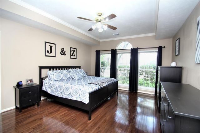 7114 Emerald Glen Drive, Sugar Land, TX 77479