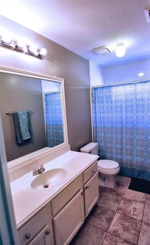 7114 Emerald Glen Drive, Sugar Land, TX 77479