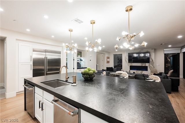 6055 Gabrielle Carol Court, Las Vegas, NV 89149