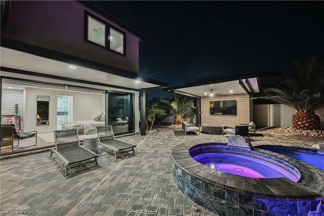 6055 Gabrielle Carol Court, Las Vegas, NV 89149