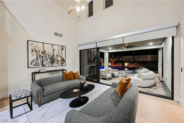 6055 Gabrielle Carol Court, Las Vegas, NV 89149