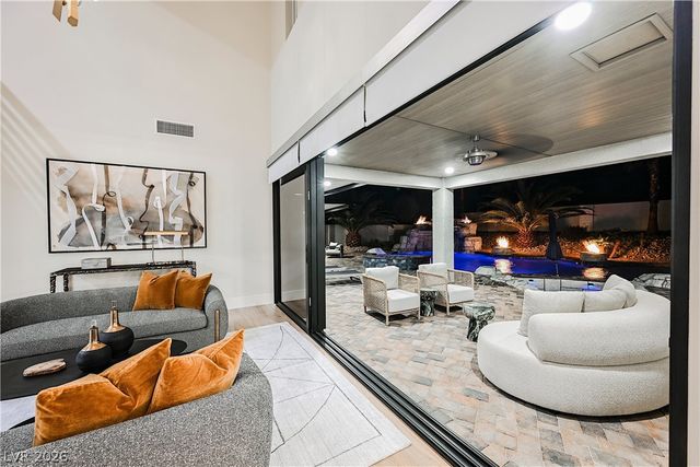 6055 Gabrielle Carol Court, Las Vegas, NV 89149