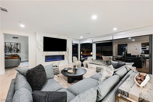 6055 Gabrielle Carol Court, Las Vegas, NV 89149