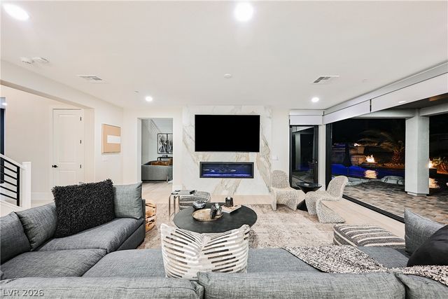 6055 Gabrielle Carol Court, Las Vegas, NV 89149