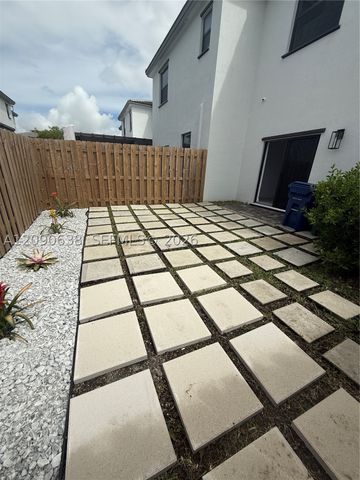 28532 SW 133rd Path, Homestead, FL 33033