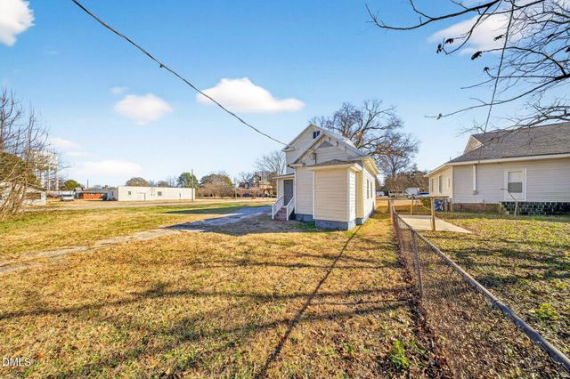 309 N Wilson Avenue, Dunn, NC 28334