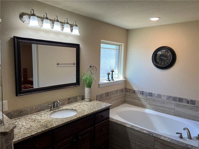 1708 Higgins Street, Pea Ridge, AR 72751
