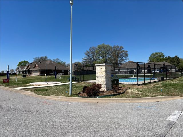1708 Higgins Street, Pea Ridge, AR 72751