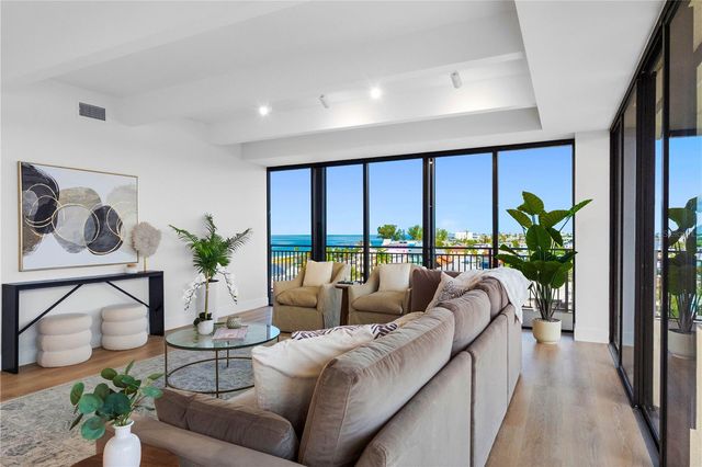 7600 BAYSHORE DRIVE 606, Treasure Island, FL 33706