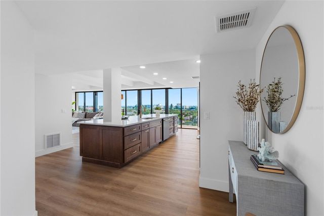 7600 BAYSHORE DRIVE 606, Treasure Island, FL 33706