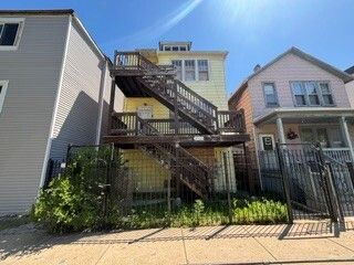 8919 S Escanaba Avenue, Chicago, IL 60617