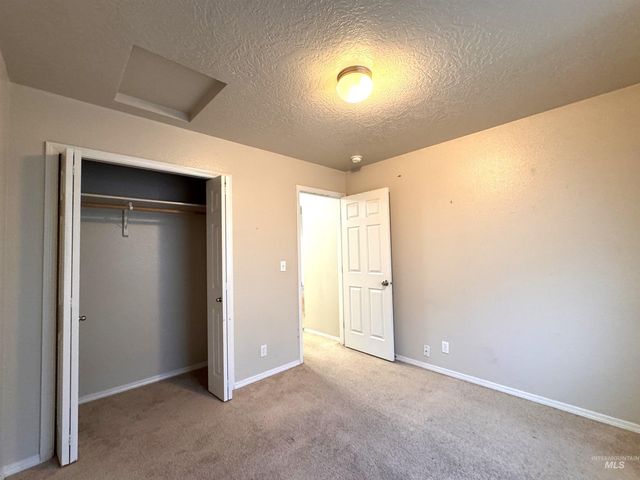 841 SW Independence Ave, Mountain Home, ID 83647