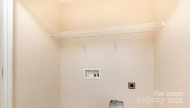 9036 Bradstreet Commons Way, Charlotte, NC 28215