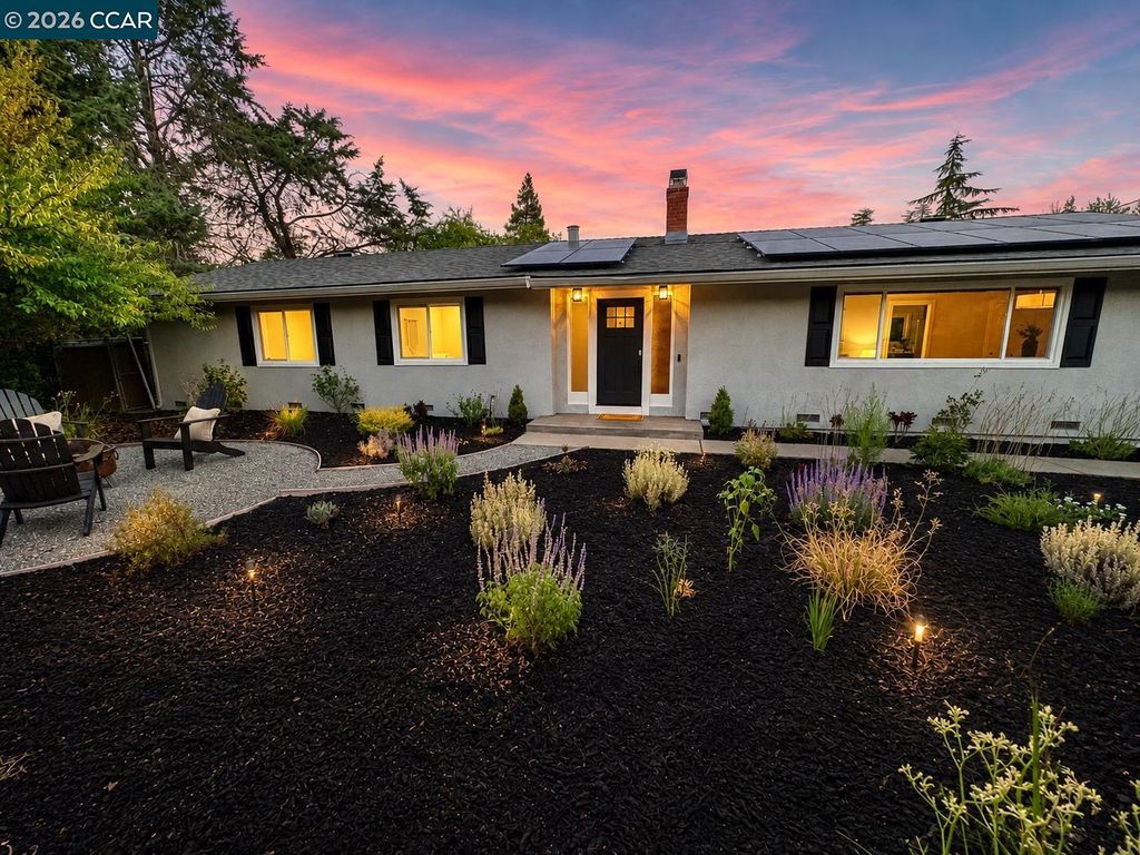 8 Cherry Hills Ct, Lafayette, CA 94549